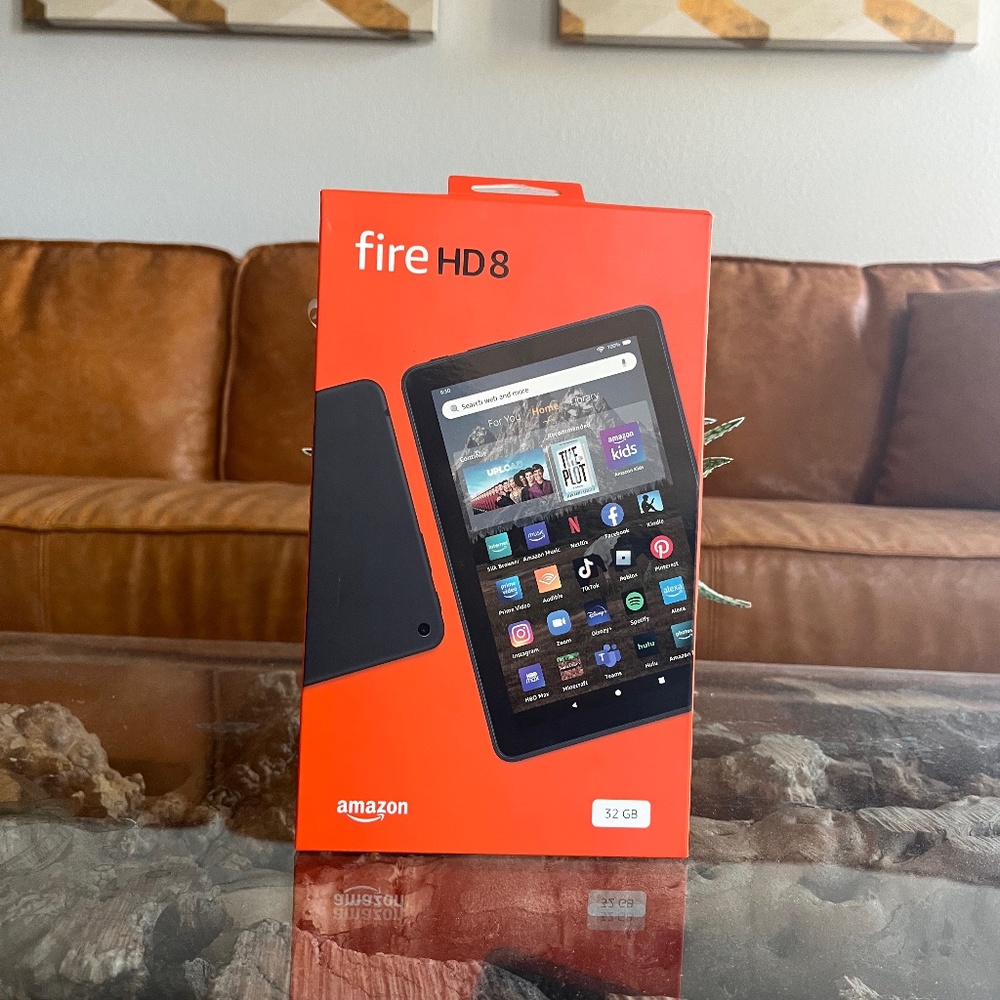Black Amazon Fire HD 8 (32 GB)  12 Generation 2022  (New)